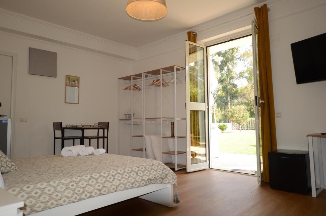 Casa Blanca B&B Latina Buitenkant foto