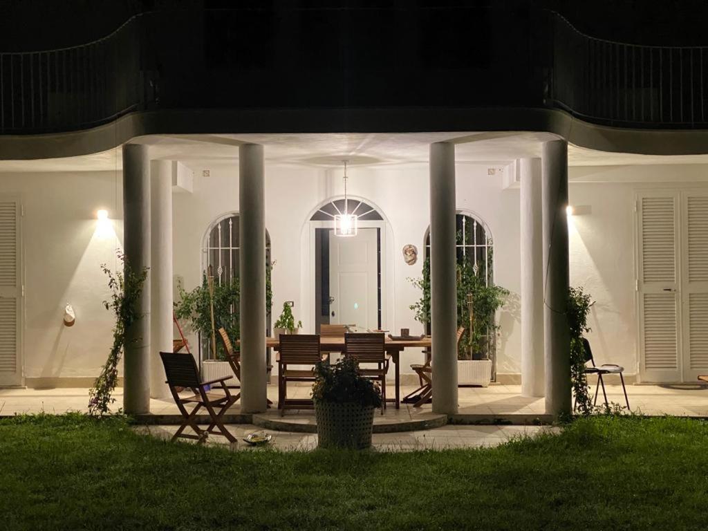 Casa Blanca B&B Latina Buitenkant foto