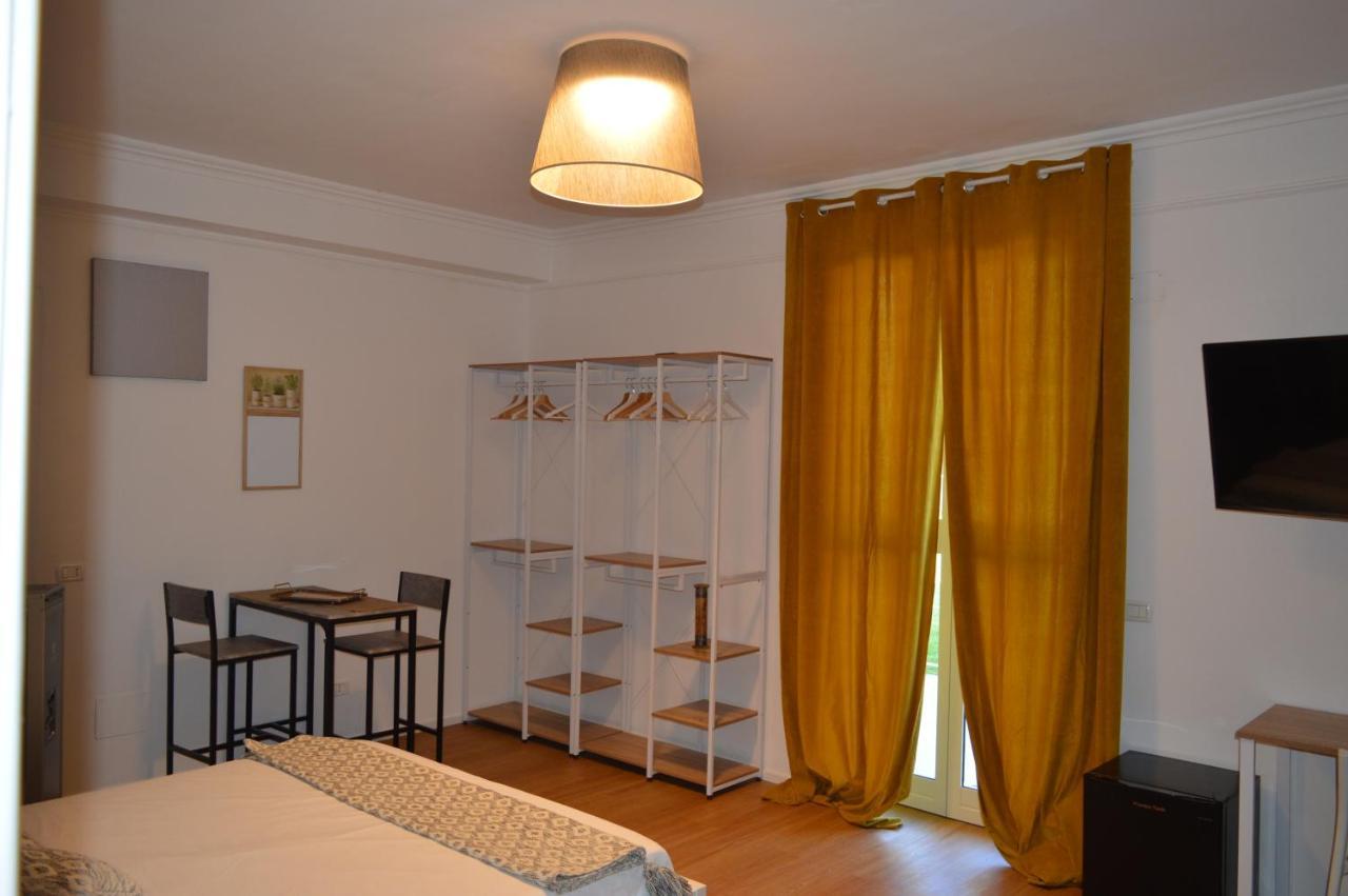 Casa Blanca B&B Latina Buitenkant foto